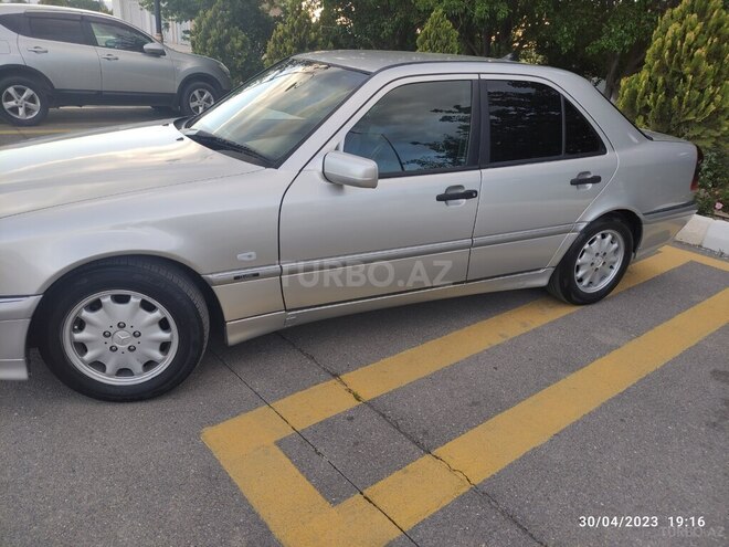Mercedes C 220 1999, 420,000 km - 2.2 l - Naxçıvan