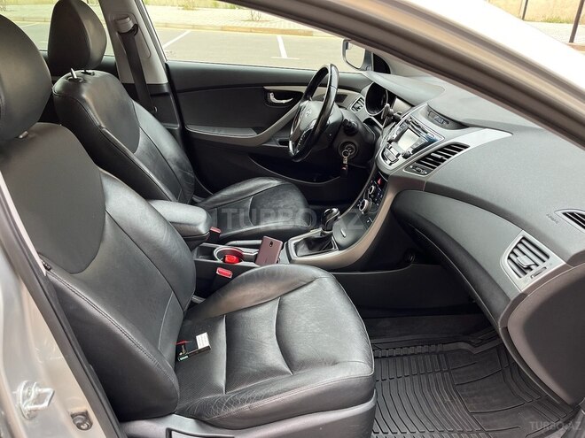 Hyundai Elantra 2015, 160,000 km - 1.8 l - Sumqayıt