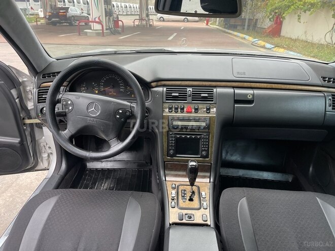 Mercedes E 220 2000, 274,000 km - 2.2 l - Bakı