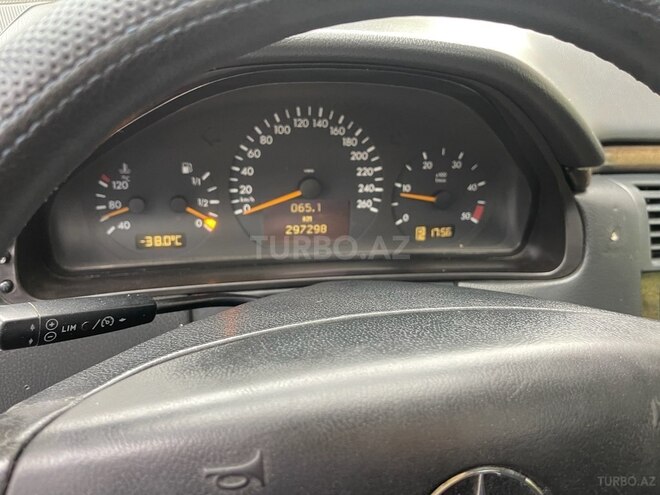 Mercedes E 220 2000, 274,000 km - 2.2 l - Bakı