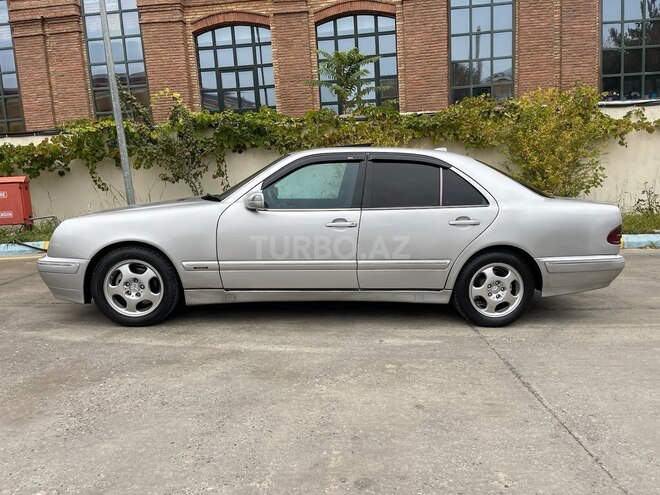 Mercedes E 220 2000, 274,000 km - 2.2 l - Bakı