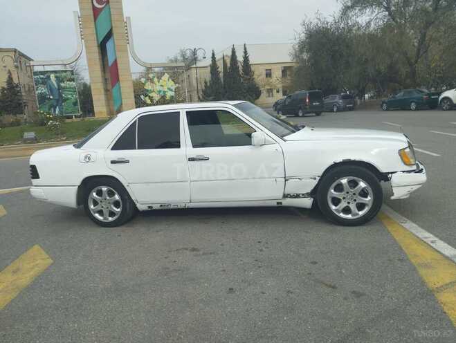 Mercedes E 220 1991, 438,000 km - 2.2 л - Sumqayıt