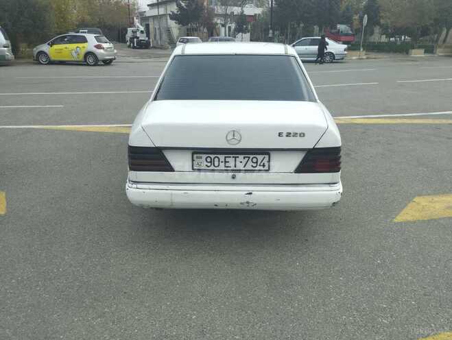 Mercedes E 220 1991, 438,000 km - 2.2 л - Sumqayıt