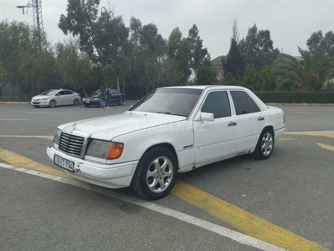 Mercedes E 220 1991, 438,000 km - 2.2 л - Sumqayıt