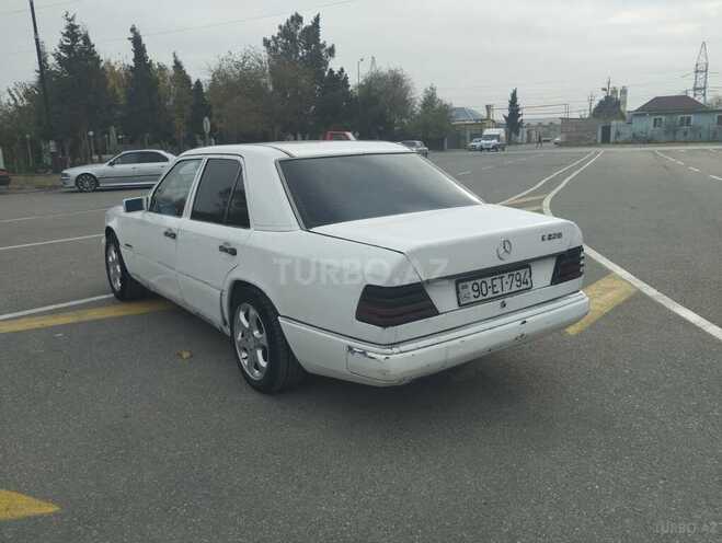 Mercedes E 220 1991, 438,000 km - 2.2 л - Sumqayıt