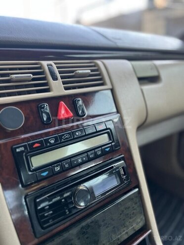 Mercedes E 250 1996, 451,458 km - 2.5 l - Bakı