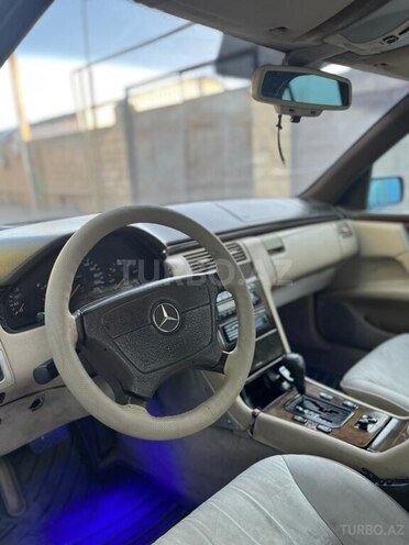Mercedes E 250 1996, 451,458 km - 2.5 l - Bakı