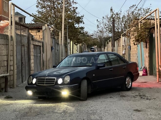 Mercedes E 250 1996, 451,458 km - 2.5 l - Bakı