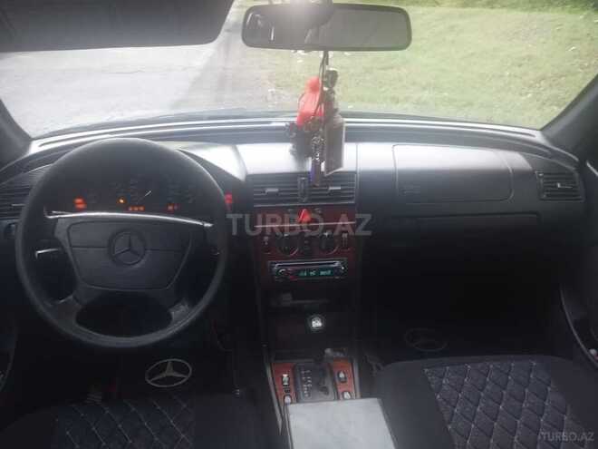 Mercedes C 180 1997, 420,000 km - 1.8 l - Qax