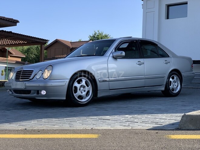 Mercedes E 320 2001, 96,518 km - 3.2 l - Bakı