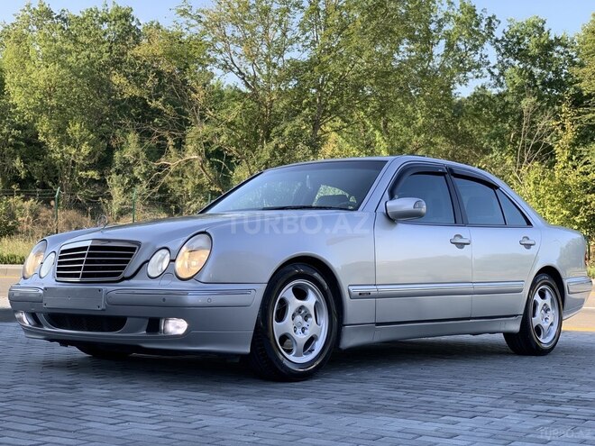 Mercedes E 320 2001, 96,518 km - 3.2 l - Bakı