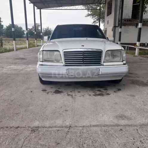 Mercedes E 220 1994, 250,000 km - 2.2 l - Bakı