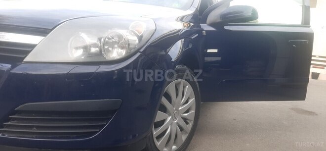 Opel Astra 2006, 207,000 km - 1.4 л - Yevlax