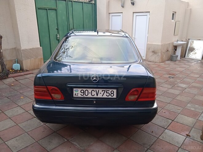 Mercedes E 230 1996, 550,000 km - 2.3 l - Bakı