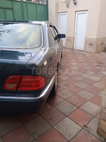 Mercedes E 230 1996, 550,000 km - 2.3 l - Bakı