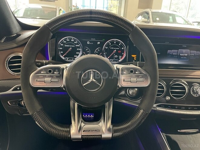 Mercedes S 63 AMG