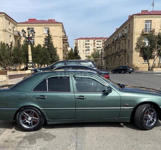 Mercedes C 200 1997, 286,000 km - 2.0 l - Bakı