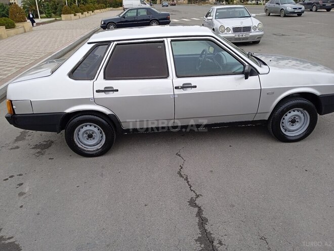 LADA (VAZ) 21099 2003, 300,000 km - 1.6 l - Ucar