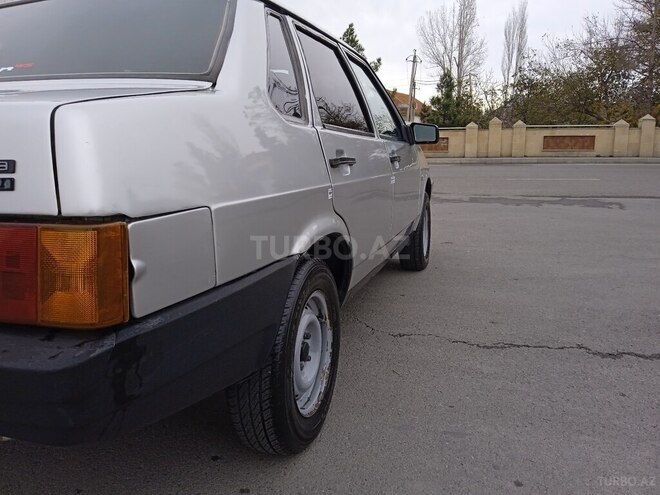 LADA (VAZ) 21099 2003, 300,000 km - 1.6 l - Ucar