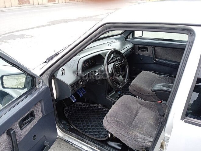 LADA (VAZ) 21099 2003, 300,000 km - 1.6 l - Ucar
