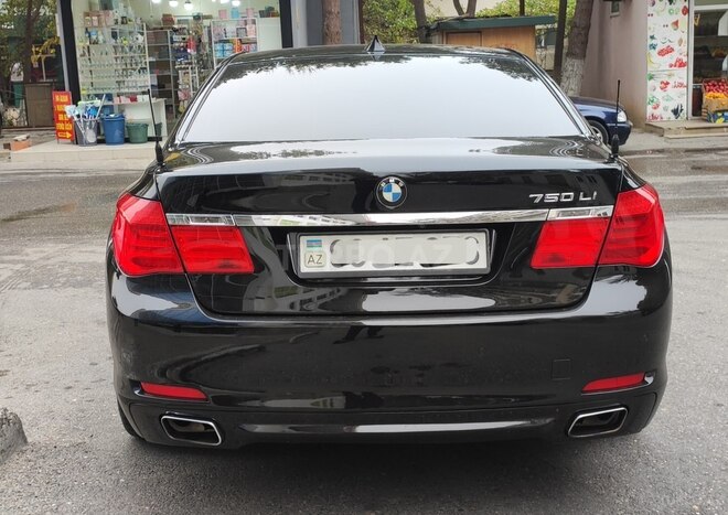 BMW 750 2011, 270,000 km - 4.4 l - Bakı