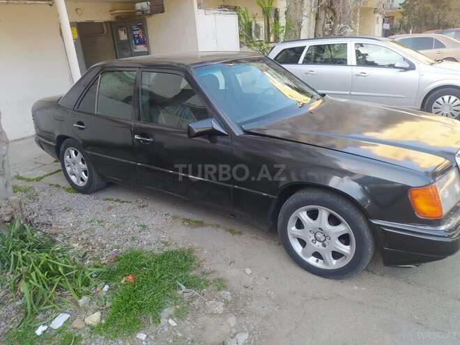 Mercedes E 200 1991, 390,000 km - 2.0 л - Bakı