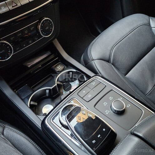 Mercedes GLE 400 2018, 151,000 km - 3.0 л - Bakı