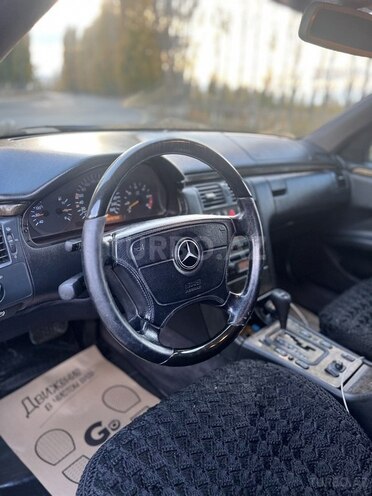Mercedes E 300 1998, 422,000 km - 3.0 л - Naxçıvan
