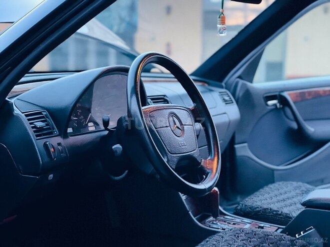 Mercedes C 220 1998, 257,000 km - 2.2 l - Beyləqan