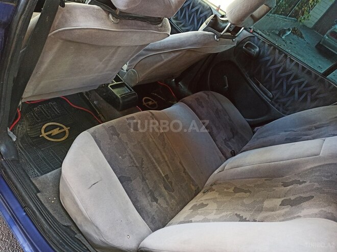 Opel Astra 1996, 295,000 km - 1.6 l - Bakı