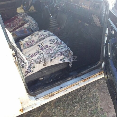 GAZ 24-10 1988, 87,775 km - 2.4 l - Saatlı