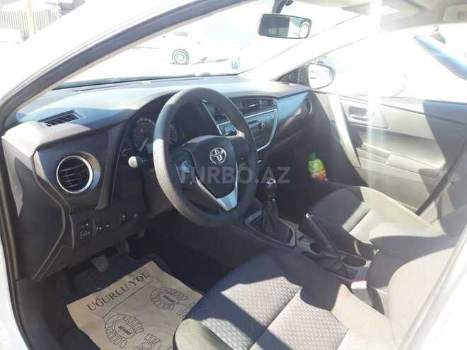 Toyota Auris 2015, 165,300 km - 1.4 l - Bakı