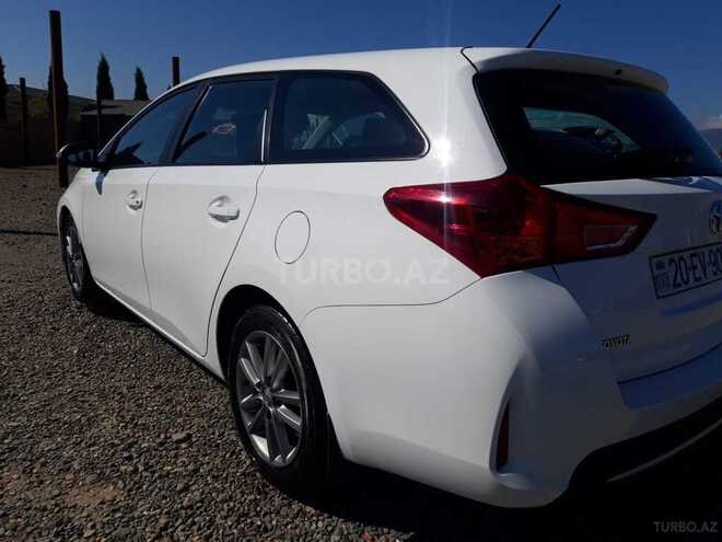Toyota Auris 2015, 165,300 km - 1.4 l - Bakı