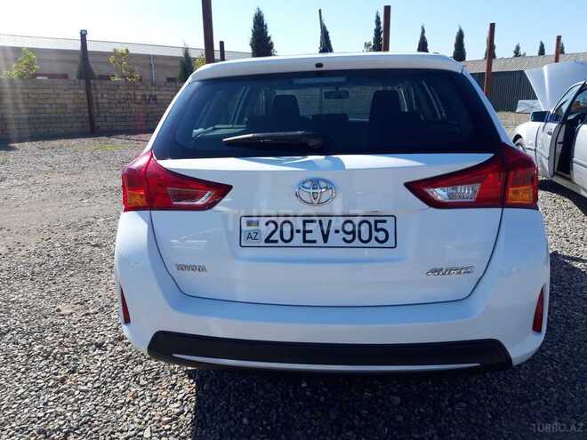 Toyota Auris 2015, 165,300 km - 1.4 l - Bakı