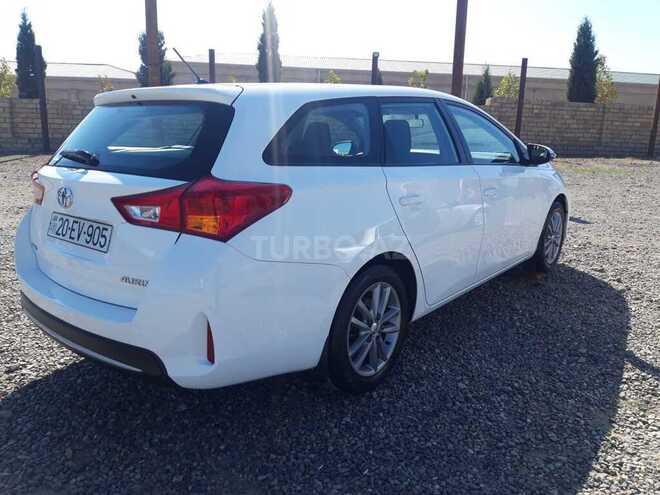 Toyota Auris 2015, 165,300 km - 1.4 l - Bakı