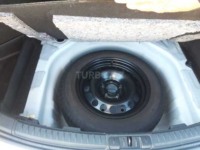 Toyota Auris 2015, 165,300 km - 1.4 l - Bakı