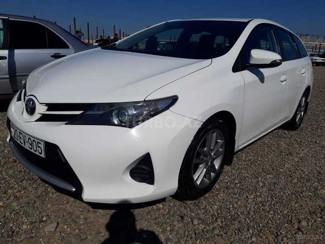 Toyota Auris 2015, 165,300 km - 1.4 l - Bakı