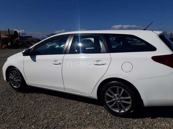 Toyota Auris 2015, 165,300 km - 1.4 l - Bakı