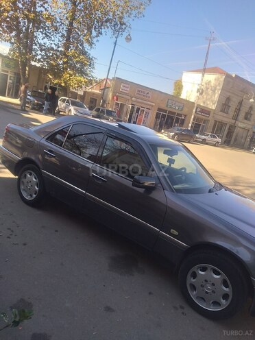 Mercedes C 180 1997, 382,000 km - 1.8 l - Qazax