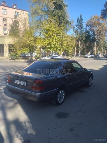 Mercedes C 180 1997, 382,000 km - 1.8 l - Qazax