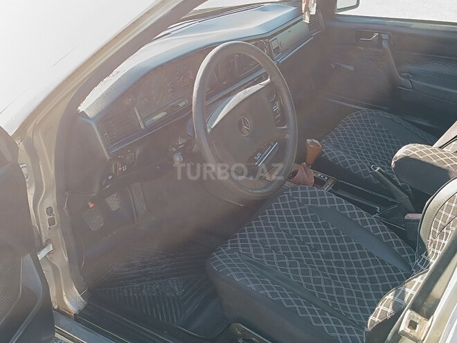 Mercedes 190 1991, 458,000 km - 2.0 l - Şirvan