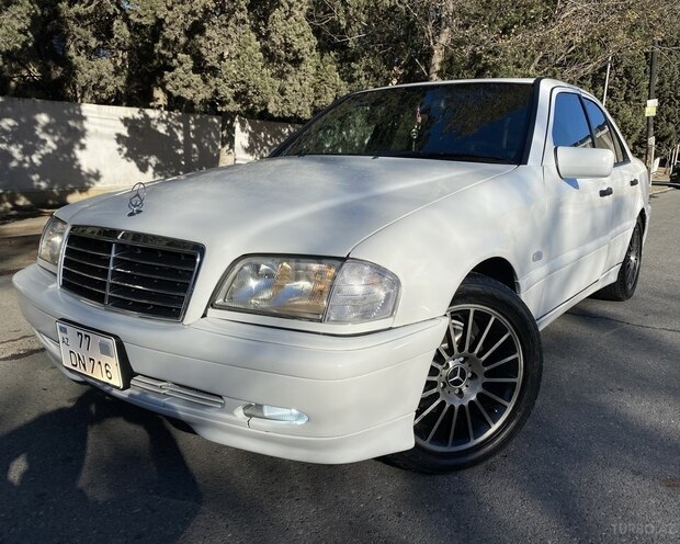 Mercedes C 200 2000, 406,000 km - 2.0 l - Bakı
