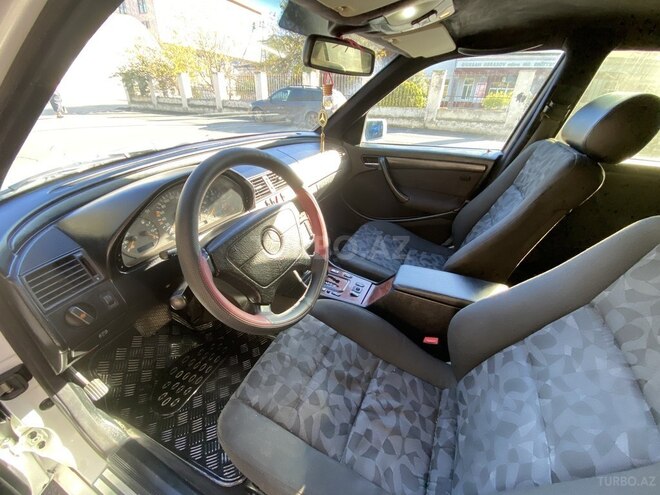 Mercedes C 200 2000, 406,000 km - 2.0 l - Bakı