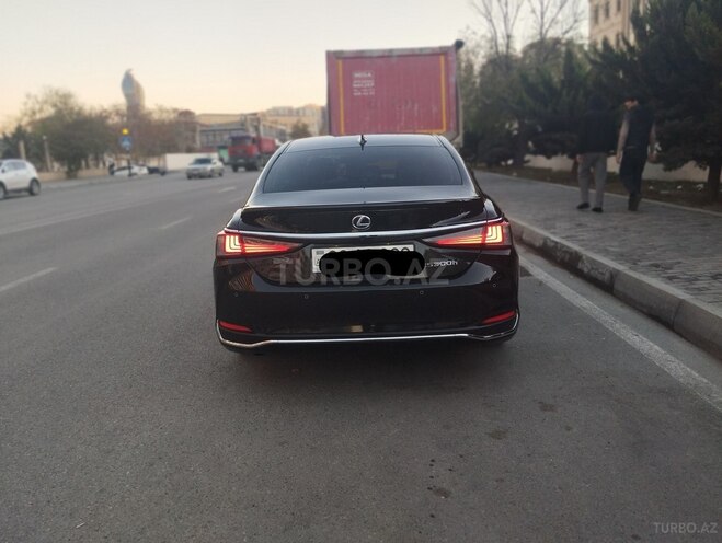 Lexus ES 300h 2019, 105,482 km - 2.5 л - Bakı