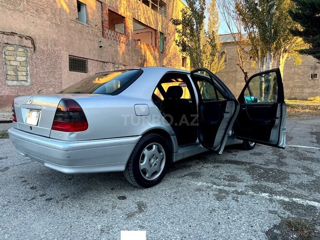 Mercedes C 200 2000, 211,000 km - 2.0 l - Sumqayıt