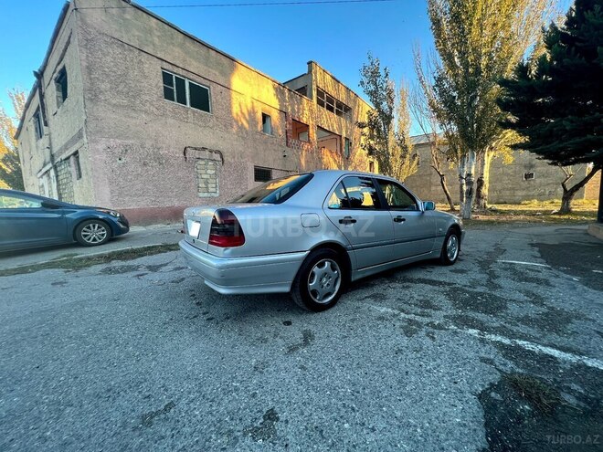 Mercedes C 200 2000, 211,000 km - 2.0 l - Sumqayıt