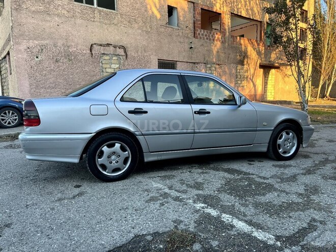 Mercedes C 200 2000, 211,000 km - 2.0 l - Sumqayıt