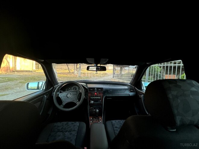 Mercedes C 200 2000, 211,000 km - 2.0 l - Sumqayıt