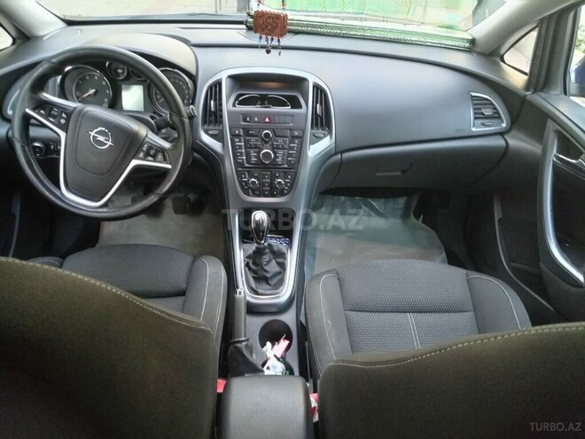 Opel Astra 2013, 260,000 km - 1.3 л - Bakı