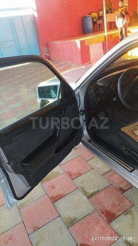 Mercedes C 180 1996, 100,000 km - 1.8 l - Biləsuvar